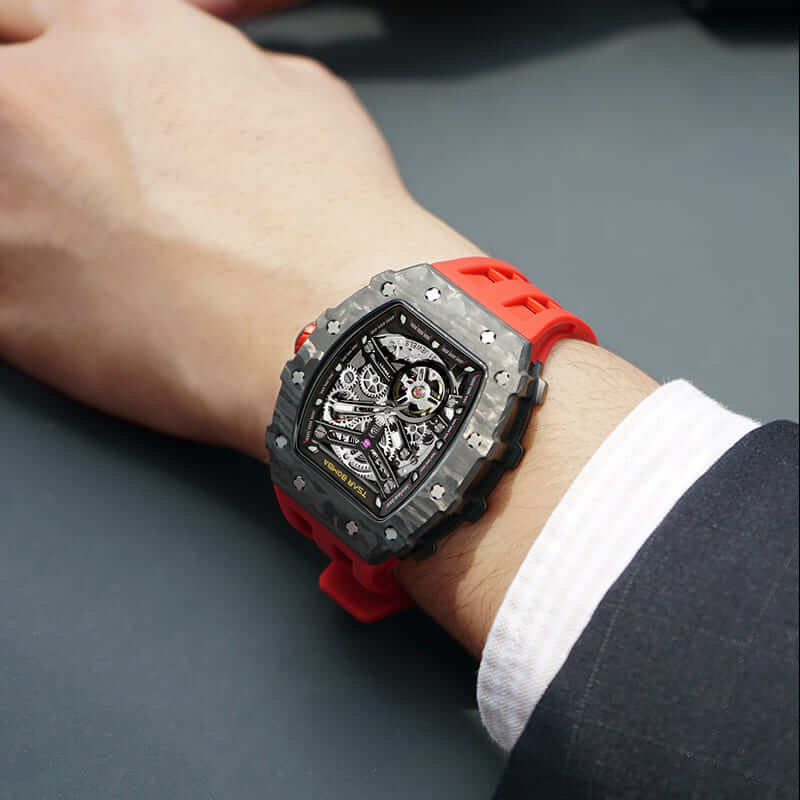 Luxury Carbon Fiber Automatic Watch: Durable, Stylish, Precise Self-Winding Timepiece